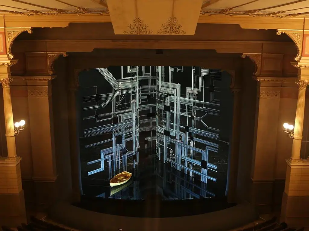 stage lift stage lift