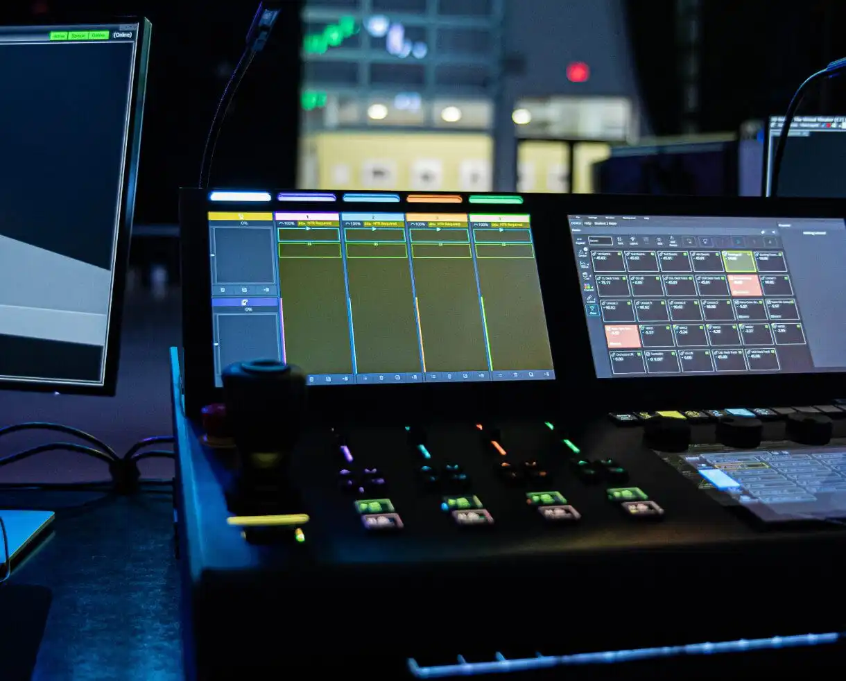 stage lift stage lift