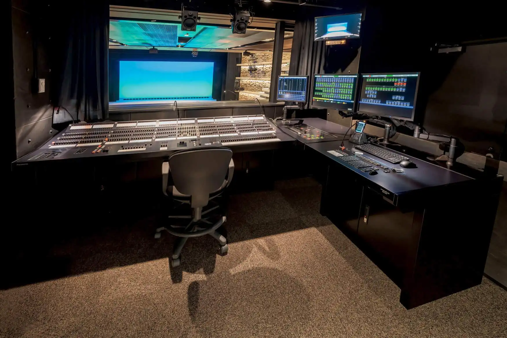 modern-stage-machinery-automation-system modern-stage-machinery-automation-system